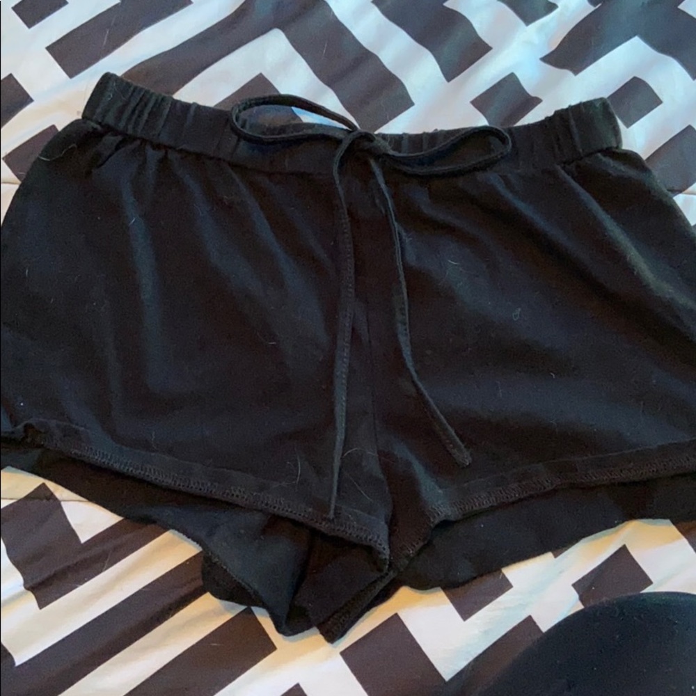 Tie black Shein shorts